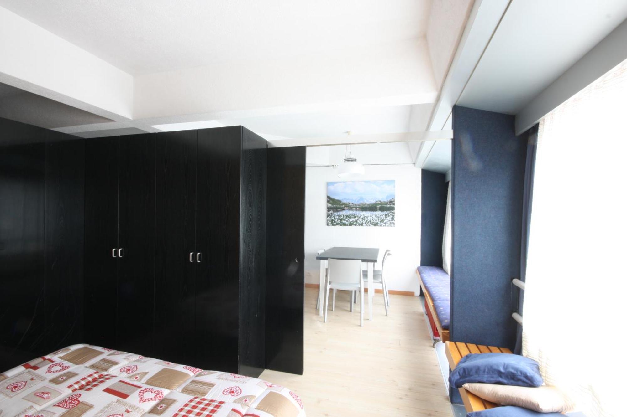 1400 Montana Apartment *